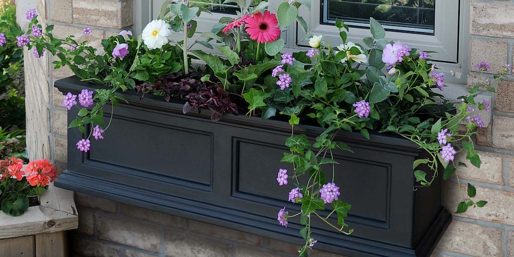 High Quality and Durable Window Box Planters with Brackets