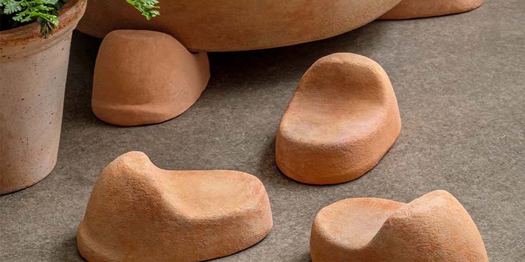 Pot Rivters Pot Risers, Cast Stone & Terra Cotta Bases for Planters | Garden-Fountains