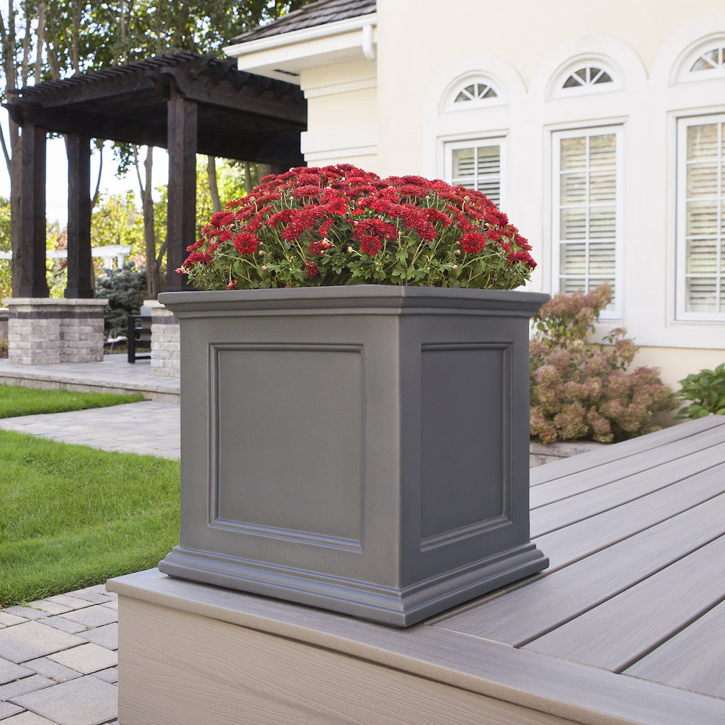 Fairfield 20in Square Planter