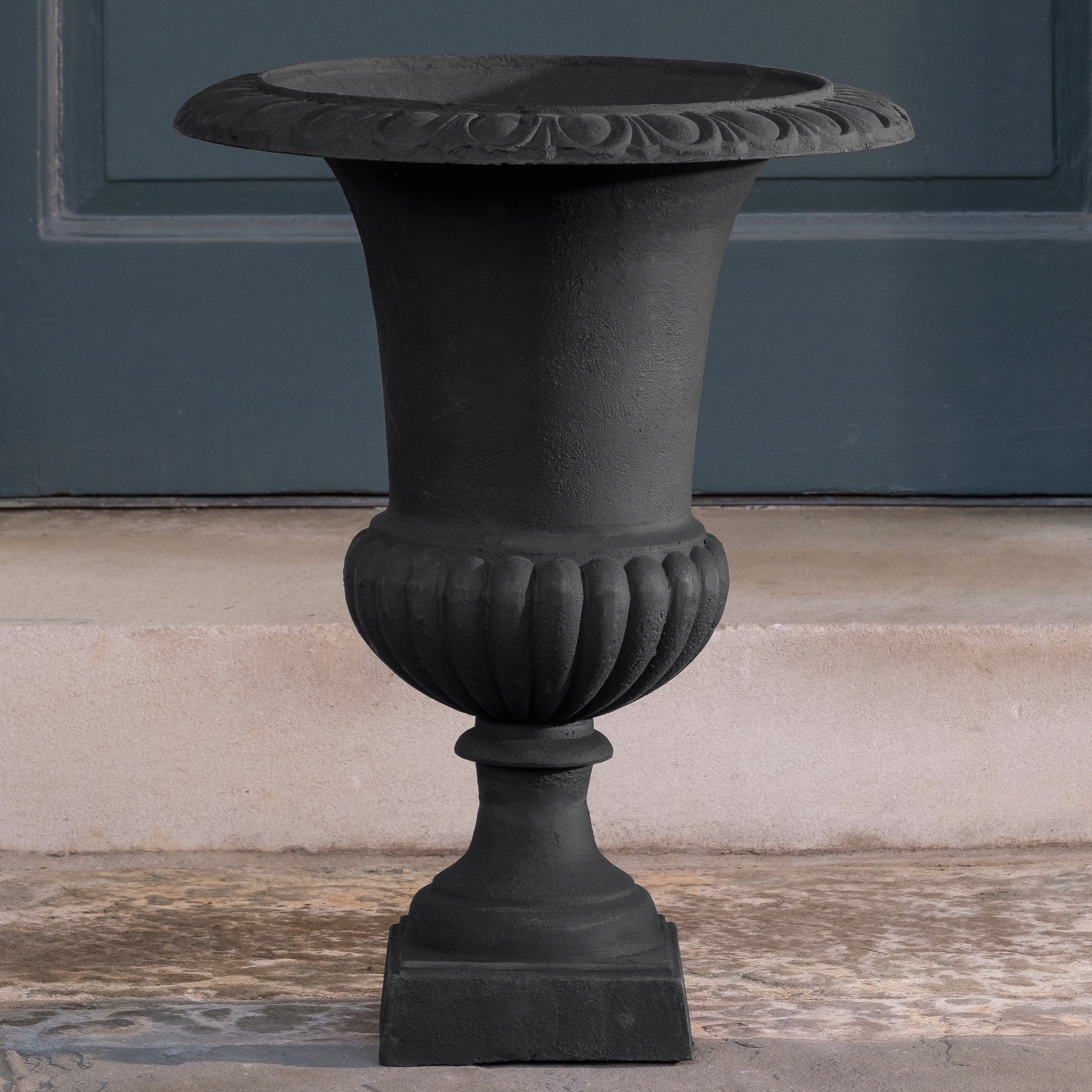 Glasgow Urn || Matte Black