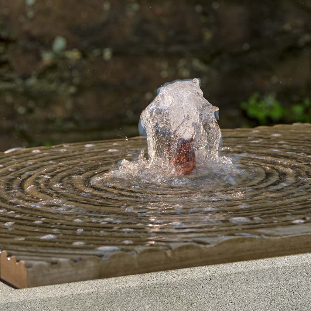 Onda Fountain, Square