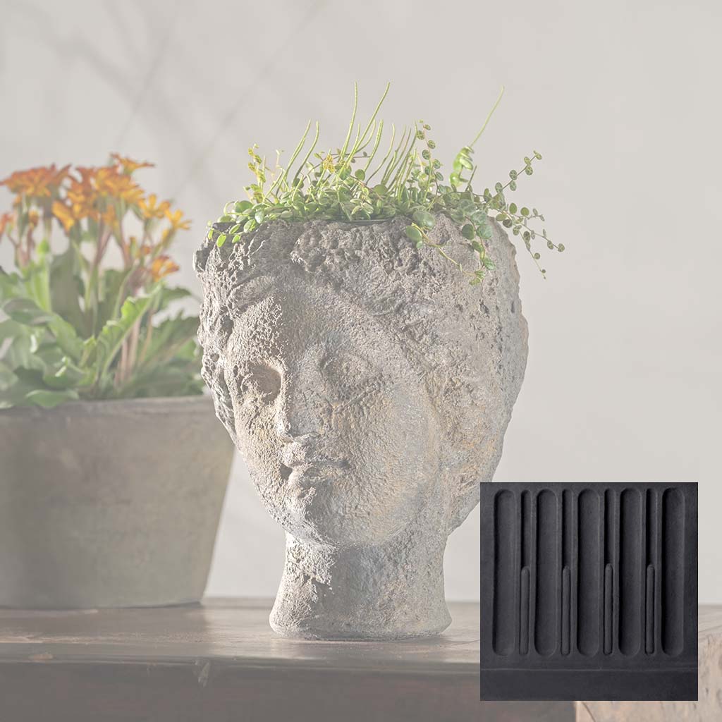 Claudia Planter
