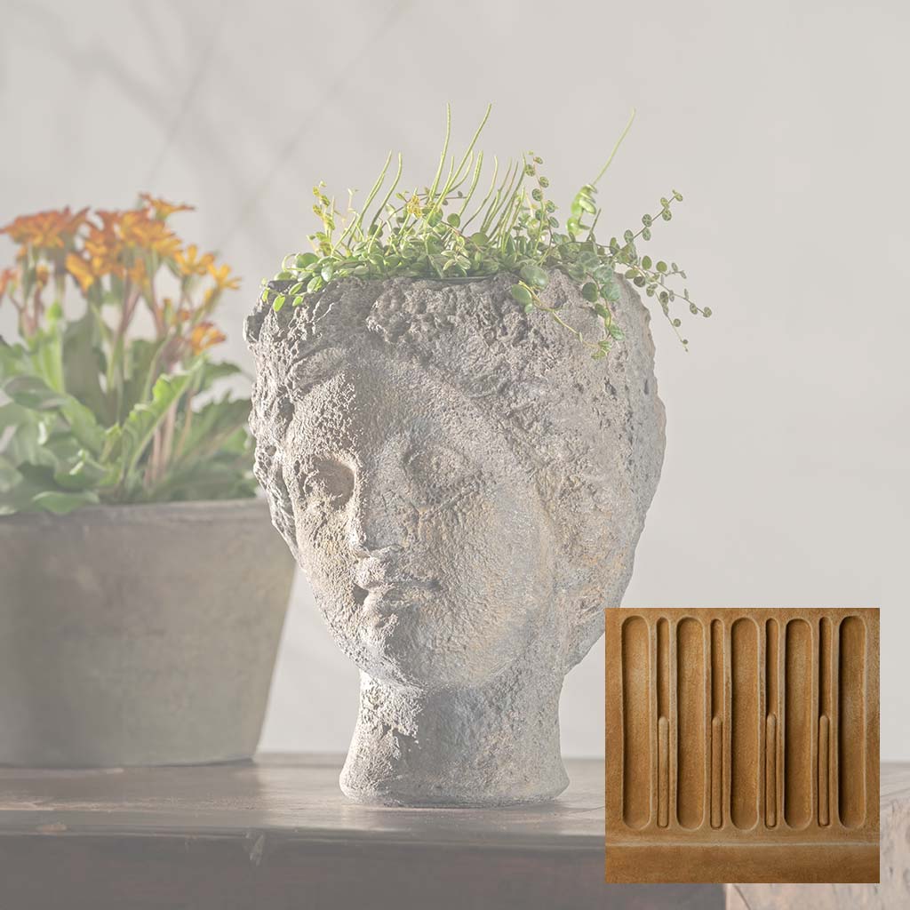 Claudia Planter