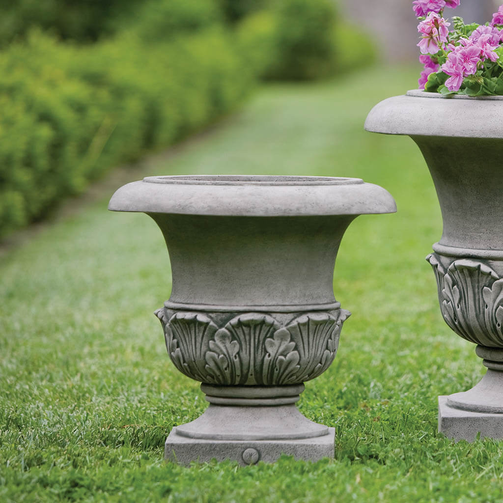 Campania International Williamsburg Acanthus Planter - Thumbnail 2