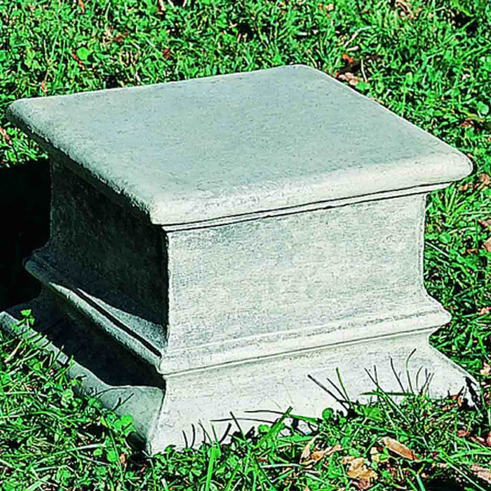 Garden Pedestals, Risers & Saucers – Garden-Fountains